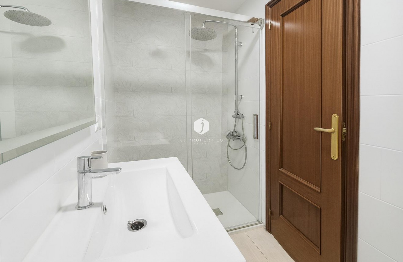 Tweedehands - Appartement / flat -
Torrevieja - Acequion