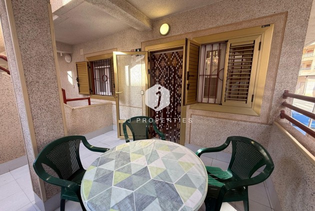 Tweedehands - Appartement / flat -
Torrevieja - Acequion