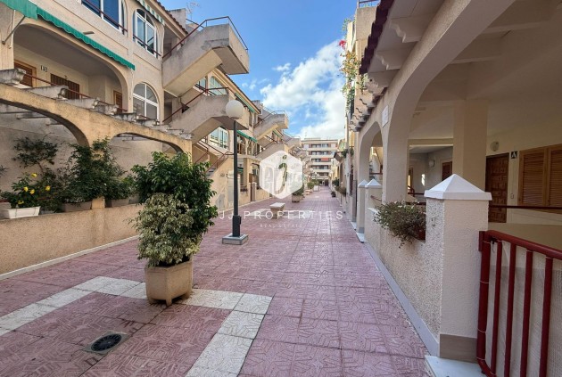 Tweedehands - Appartement / flat -
Torrevieja - Acequion