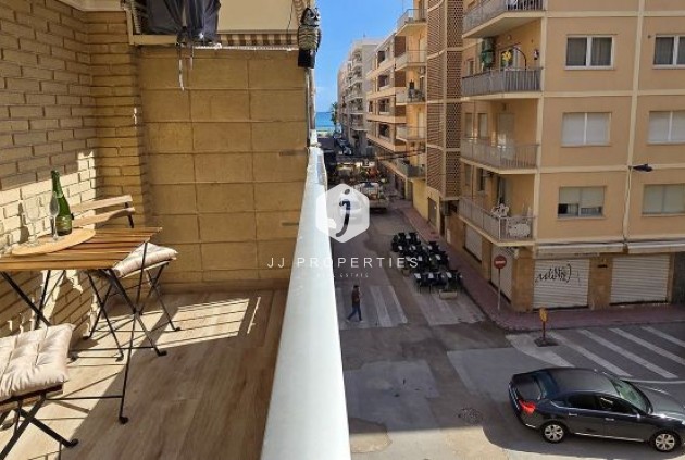 Tweedehands - Appartement / flat -
Torrevieja - Centro