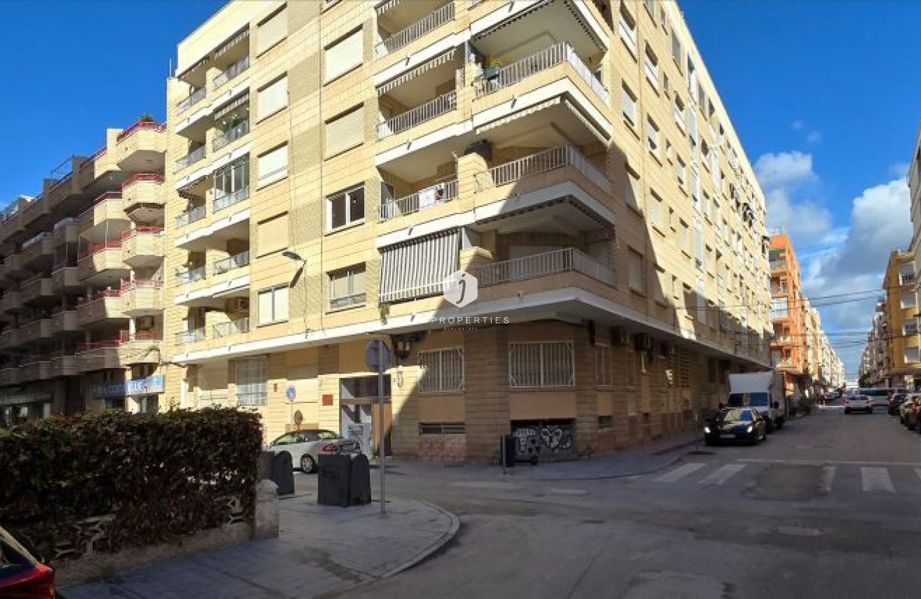 Tweedehands - Appartement / flat -
Torrevieja - Centro