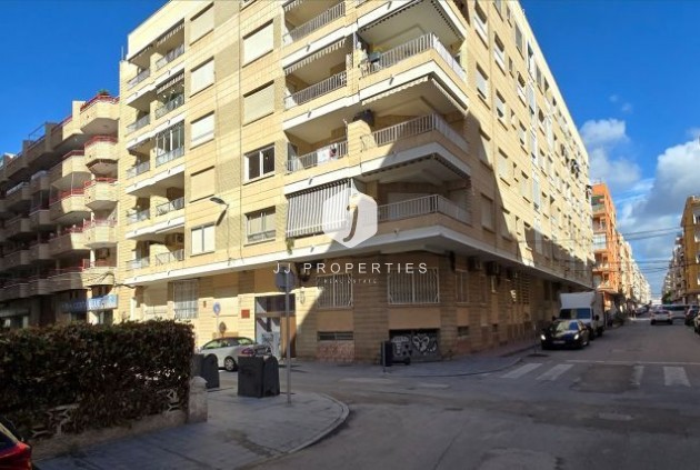 Tweedehands - Appartement / flat -
Torrevieja - Centro