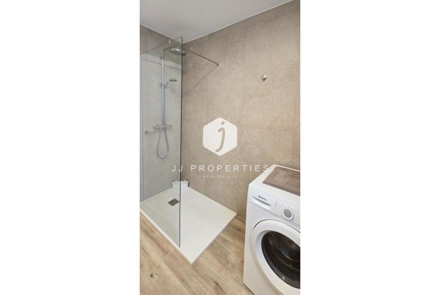 Tweedehands - Appartement / flat -
Torrevieja - Centro