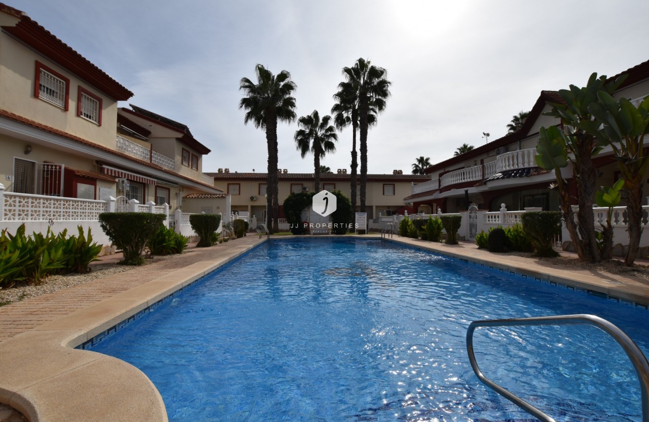 Tweedehands - Chalet -
Ciudad Quesada - Costa Blanca