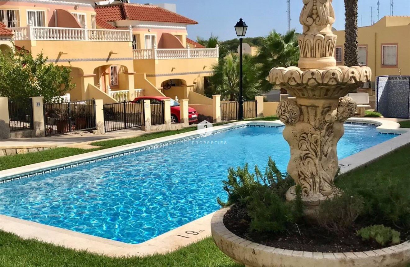 Tweedehands - Chalet -
Orihuela Costa - Villamartín-las Filipinas