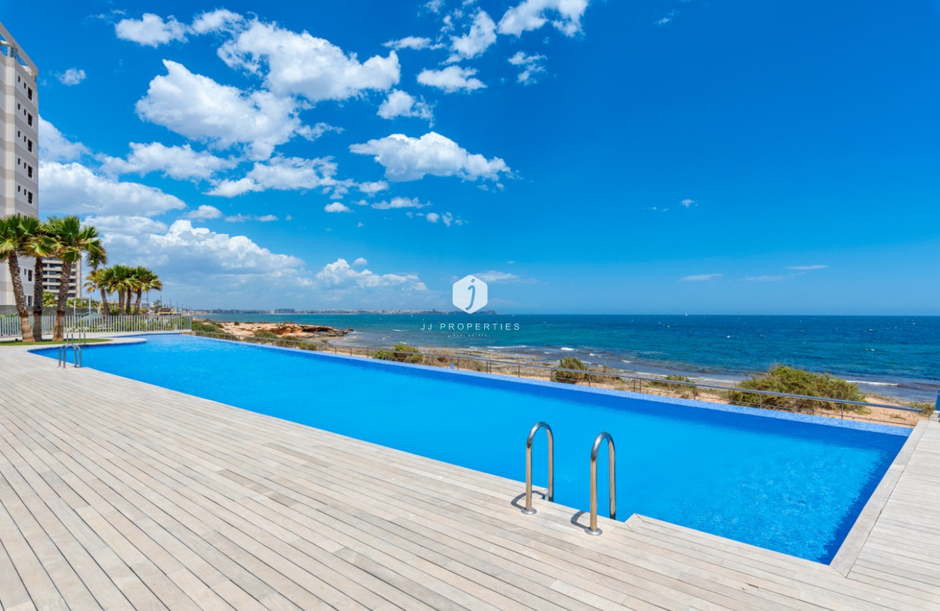 D'occasion - Appartement -
Punta Prima - Costa Blanca