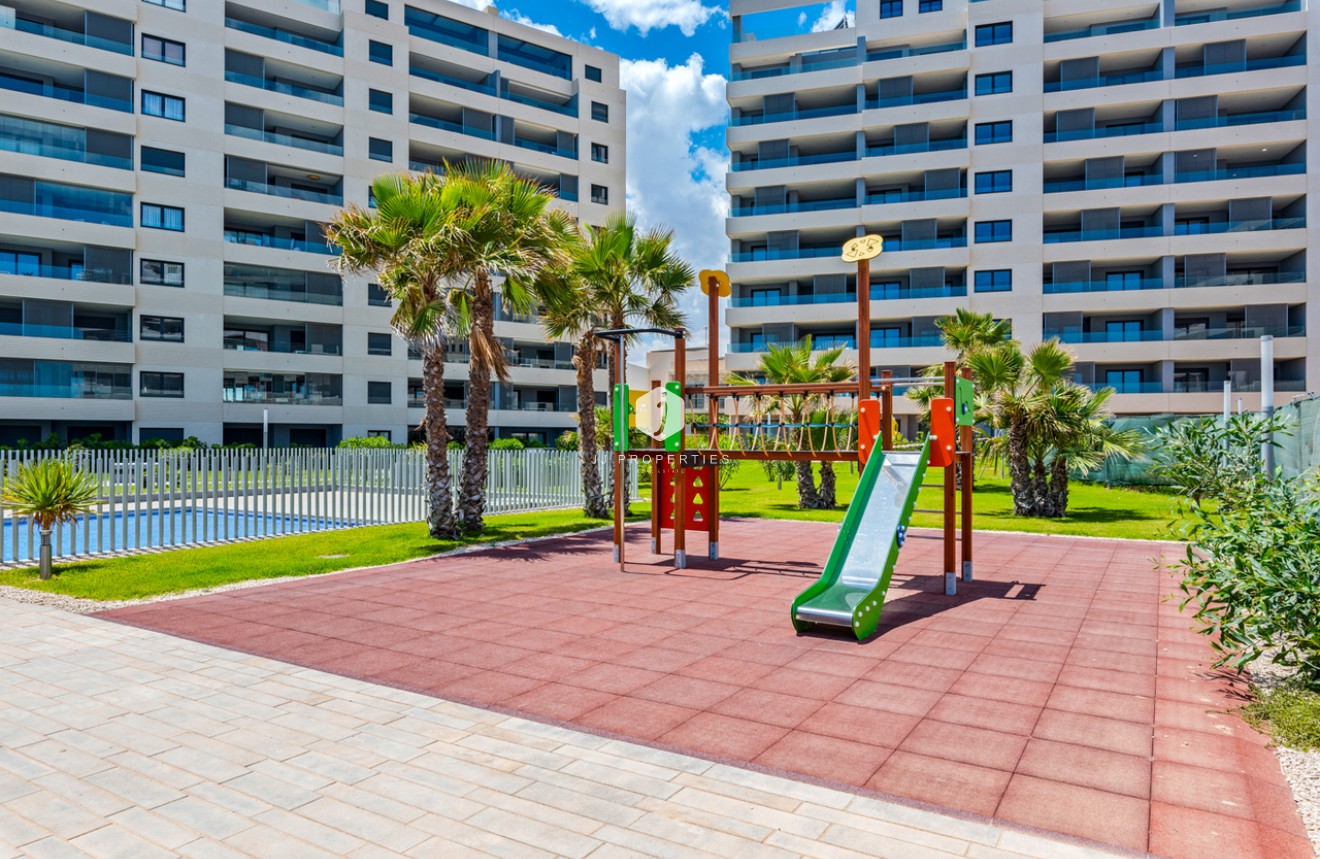 D'occasion - Appartement -
Punta Prima - Costa Blanca