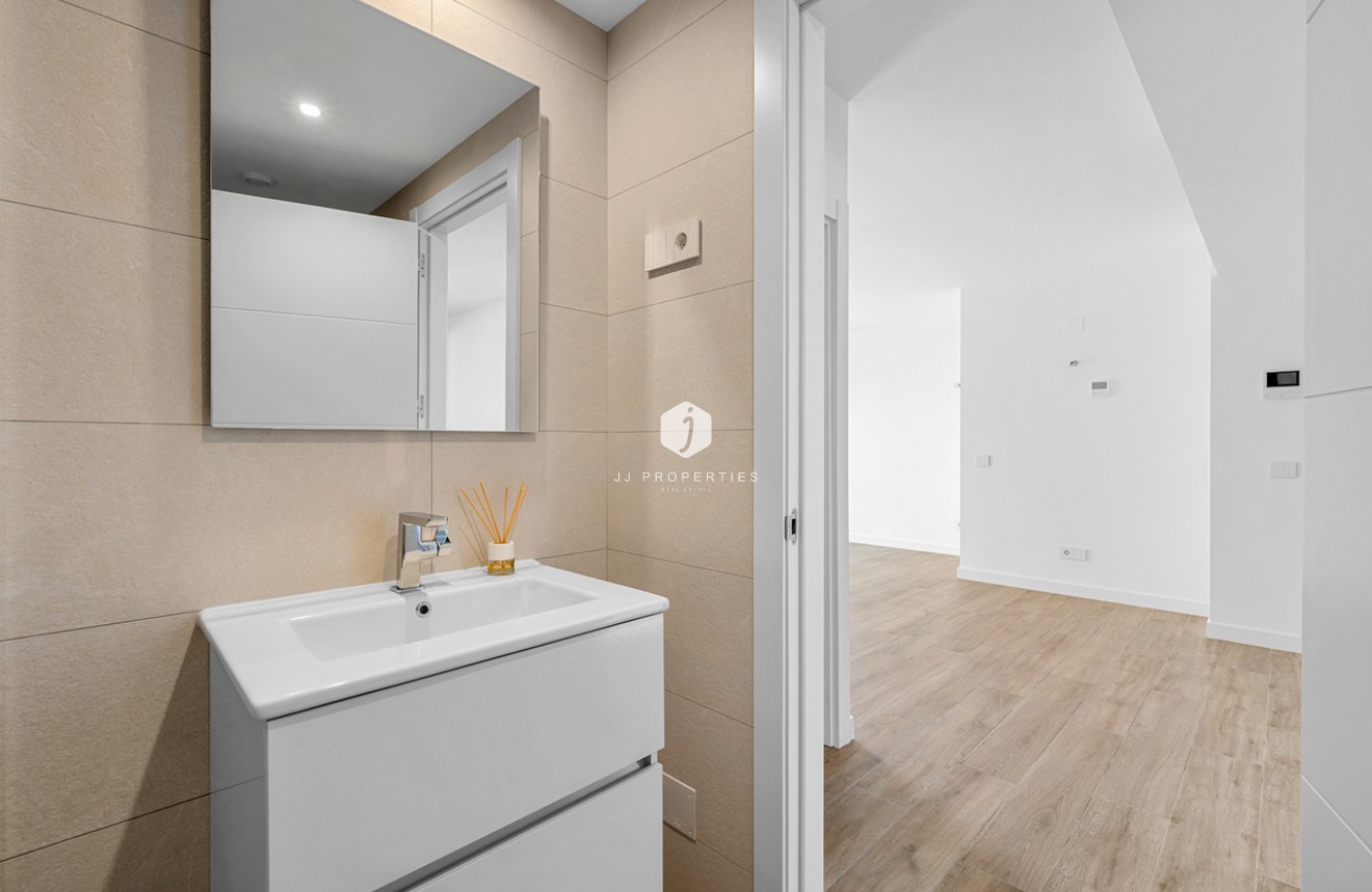 D'occasion - Appartement -
Punta Prima - Costa Blanca