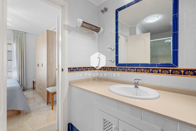 Tweedehands - Appartement / flat -
Playa Flamenca - Costa Blanca