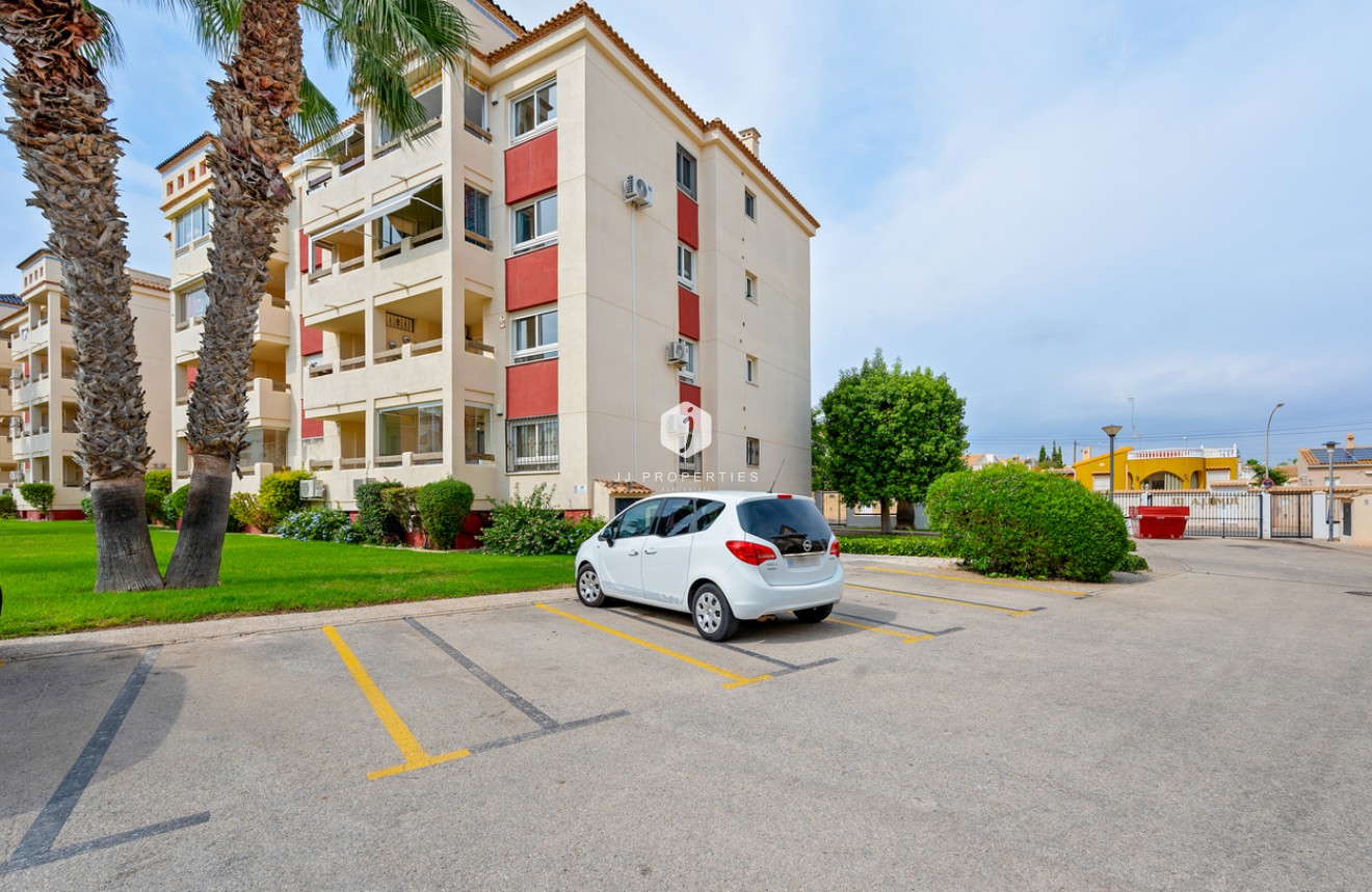 Tweedehands - Appartement / flat -
Playa Flamenca - Costa Blanca