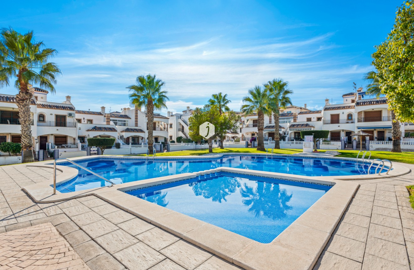 Tweedehands - Appartement / flat -
Playa Flamenca - Costa Blanca