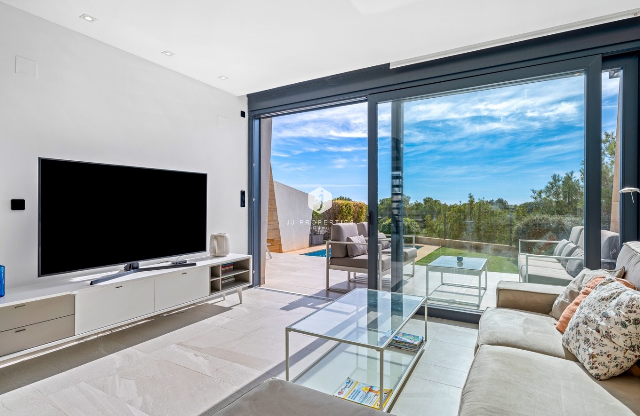 Tweedehands - Villa -
Orihuela Costa - Costa Blanca