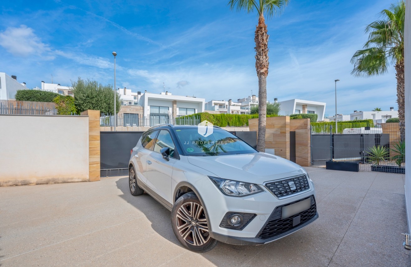 Tweedehands - Villa -
Orihuela Costa - Costa Blanca