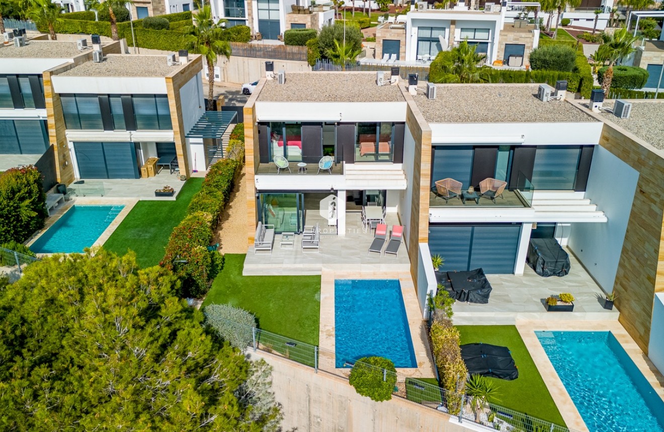 Tweedehands - Villa -
Orihuela Costa - Costa Blanca