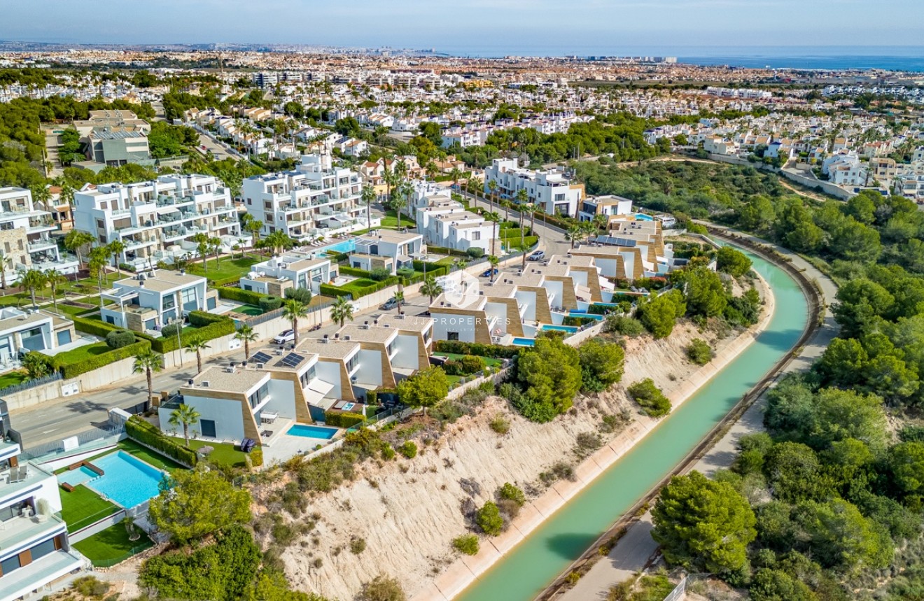 Tweedehands - Villa -
Orihuela Costa - Costa Blanca