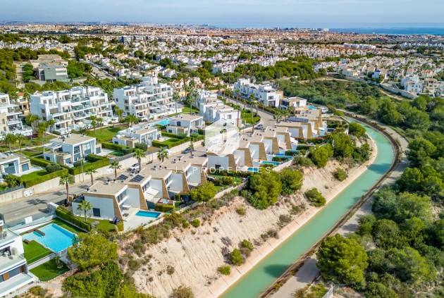 Tweedehands - Villa -
Orihuela Costa - Costa Blanca