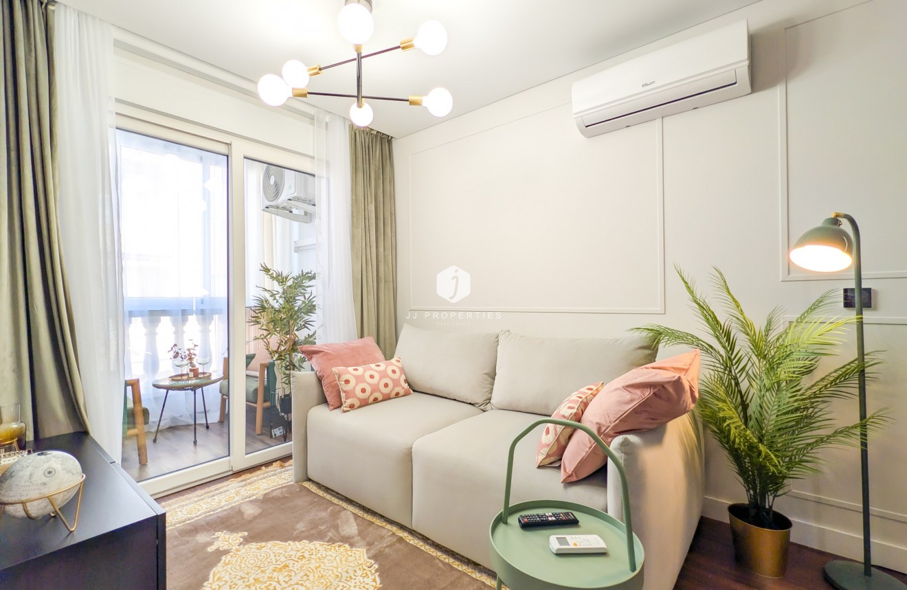 Tweedehands - Appartement / flat -
Torrevieja - Costa Blanca