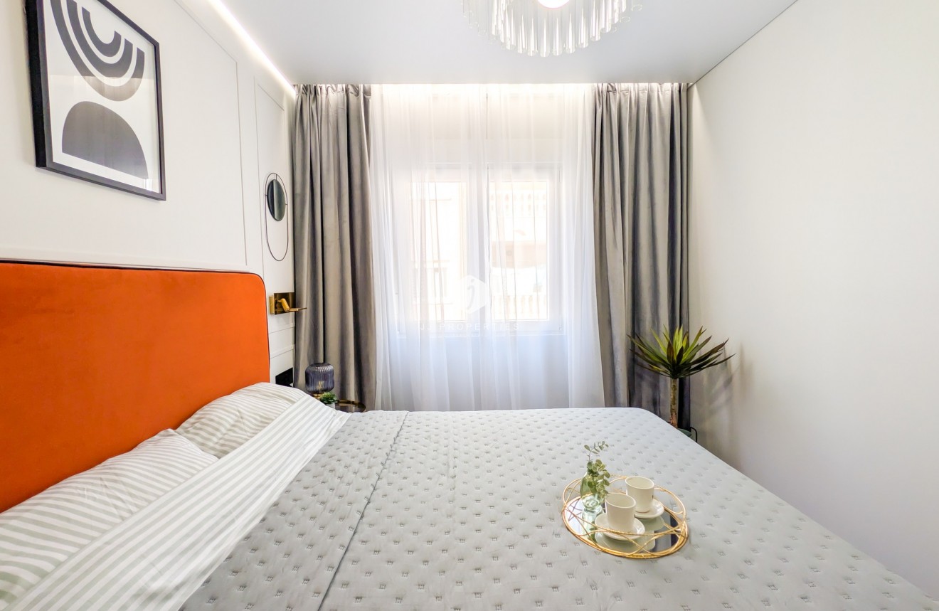 Tweedehands - Appartement / flat -
Torrevieja - Costa Blanca