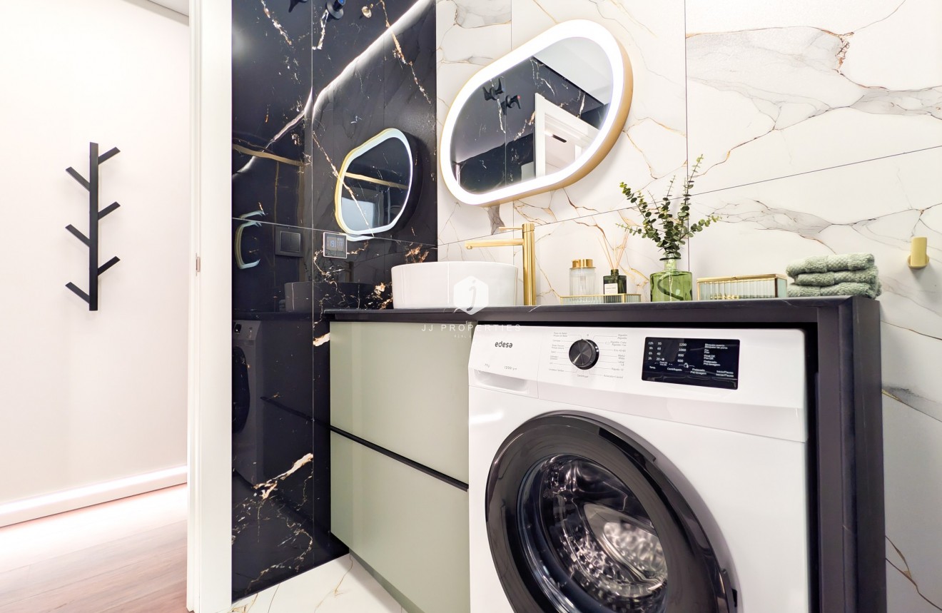 Tweedehands - Appartement / flat -
Torrevieja - Costa Blanca