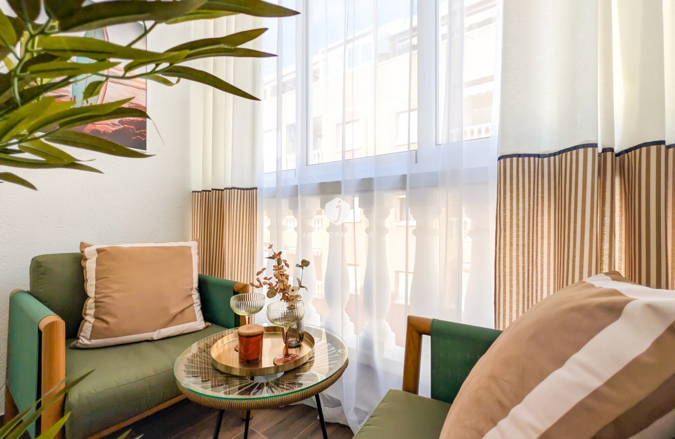 Tweedehands - Appartement / flat -
Torrevieja - Costa Blanca