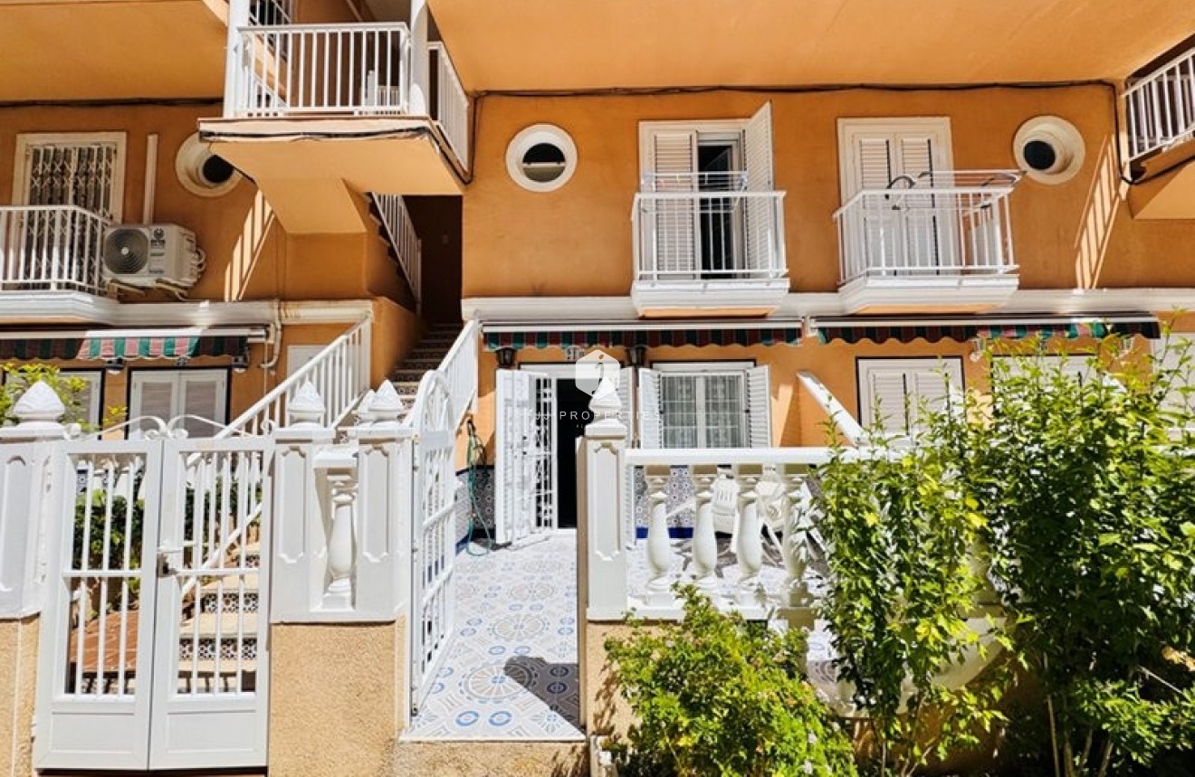 Tweedehands - Chalet -
La Mata - Costa Blanca