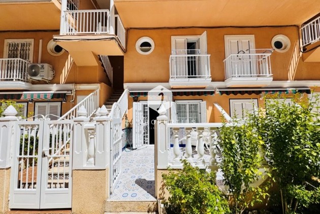 Tweedehands - Chalet -
La Mata - Costa Blanca