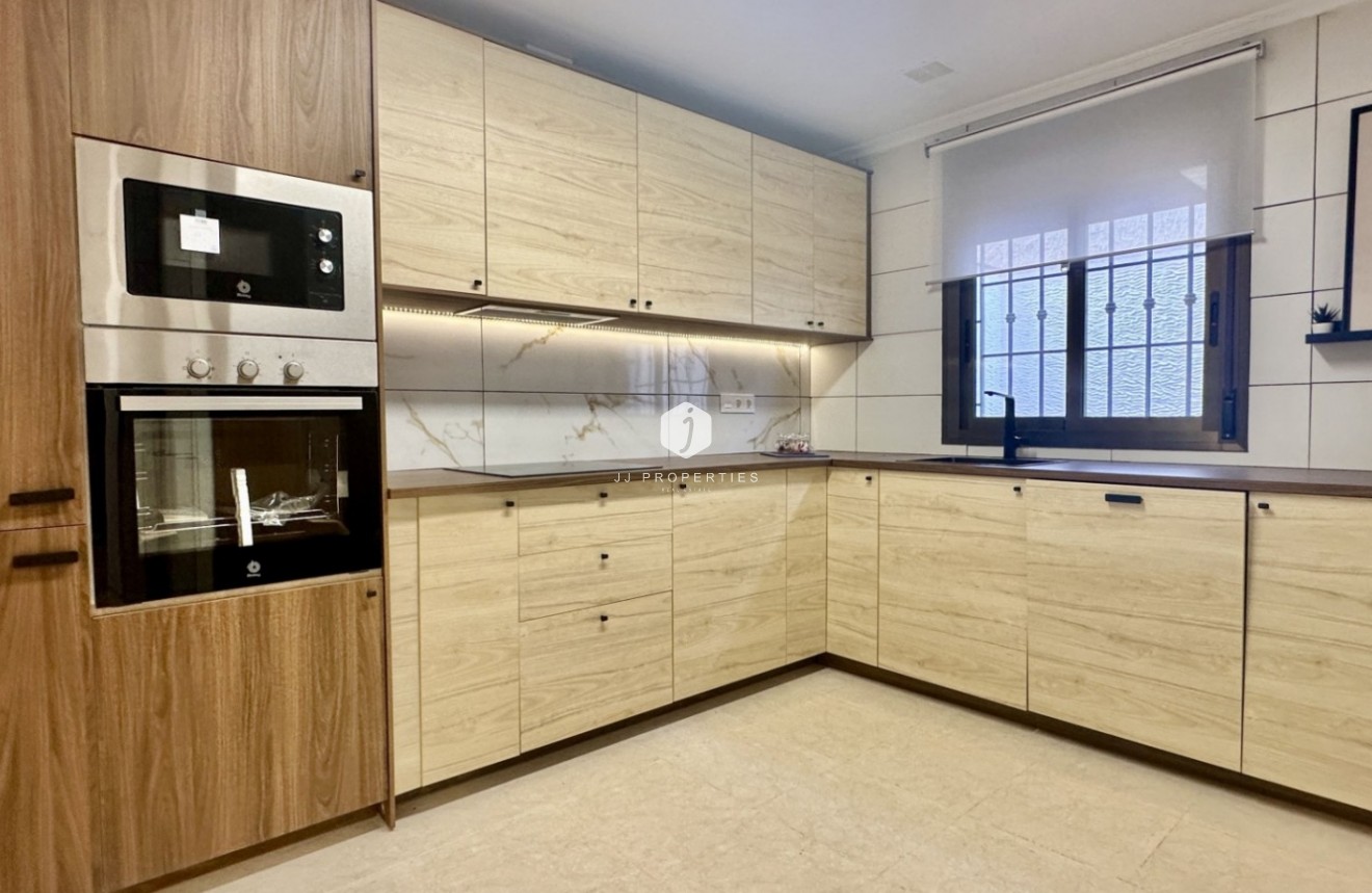 Tweedehands - Chalet -
San Miguel de Salinas - Inland