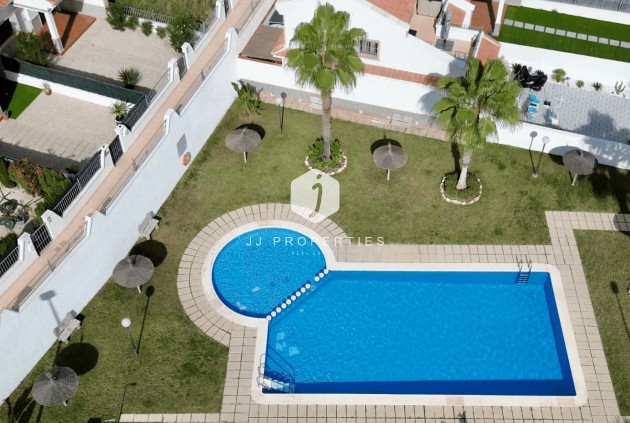 Tweedehands - Chalet -
San Miguel de Salinas - Inland