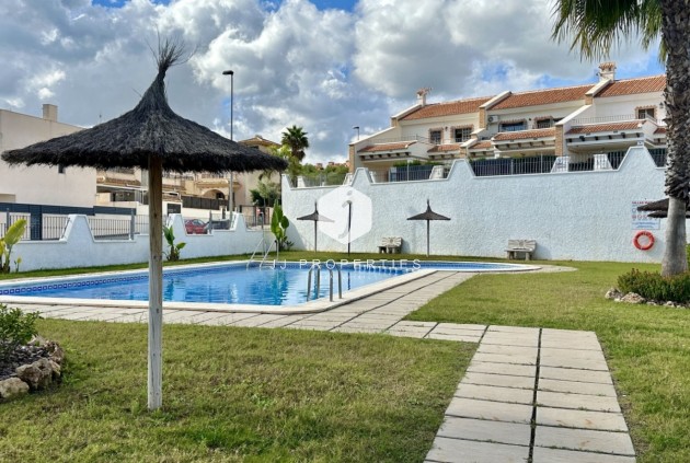 Tweedehands - Chalet -
San Miguel de Salinas - Inland