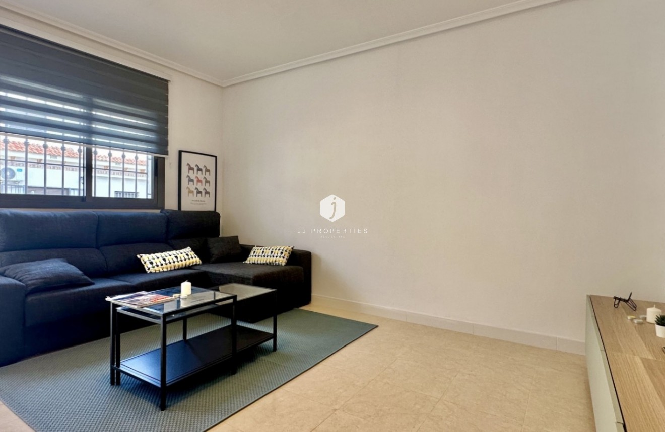 Tweedehands - Chalet -
San Miguel de Salinas - Inland