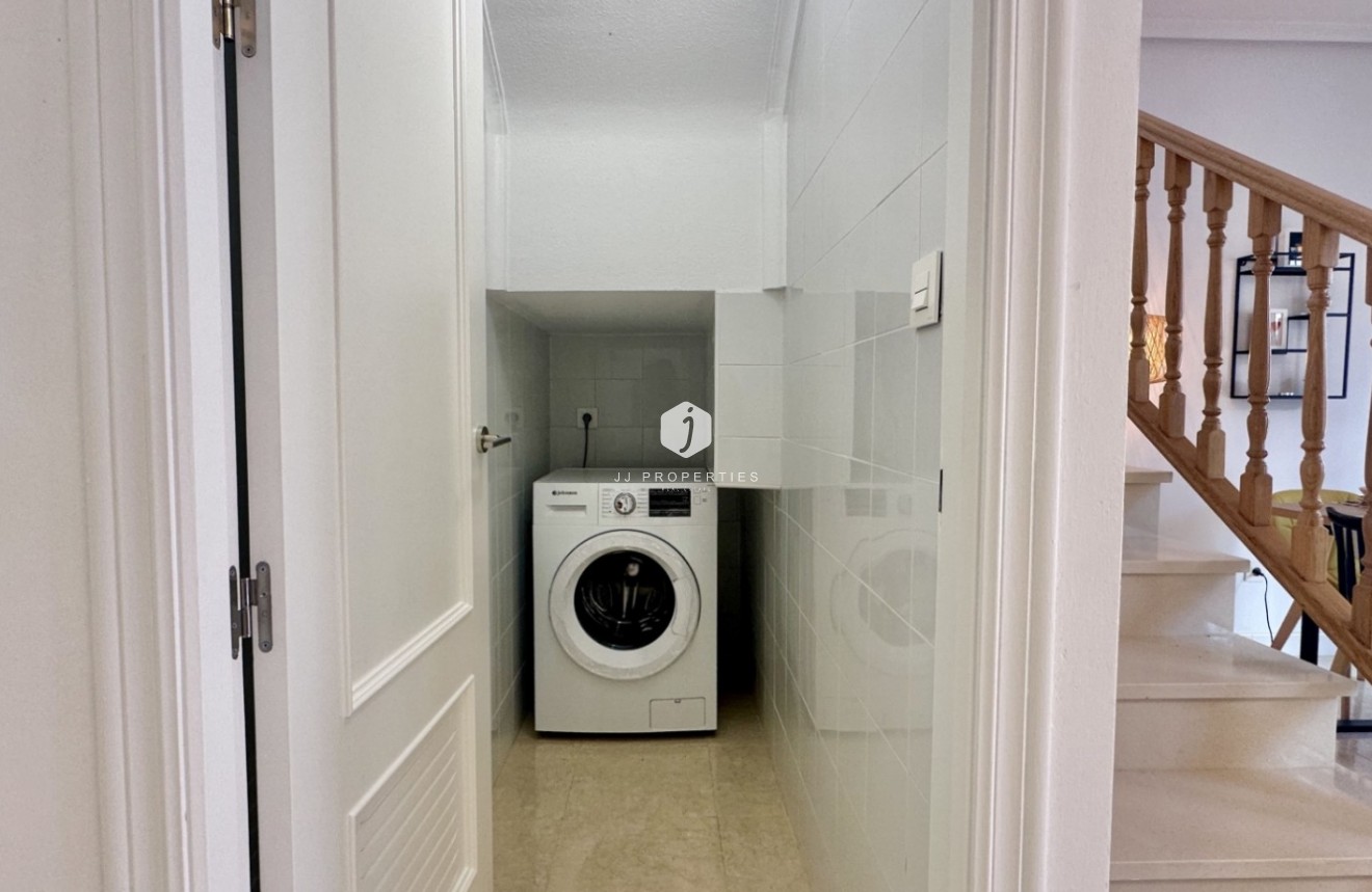 Tweedehands - Chalet -
San Miguel de Salinas - Inland