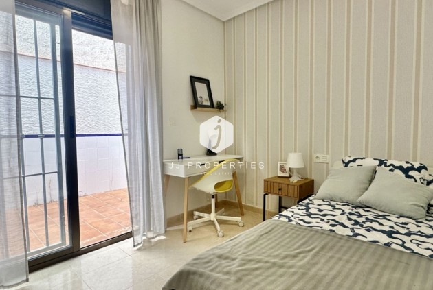 Tweedehands - Chalet -
San Miguel de Salinas - Inland