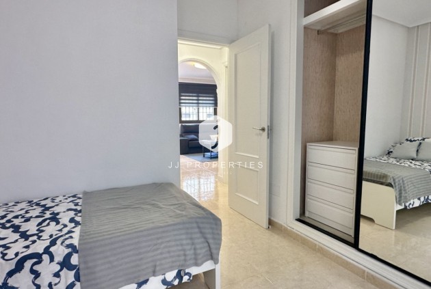 Tweedehands - Chalet -
San Miguel de Salinas - Inland