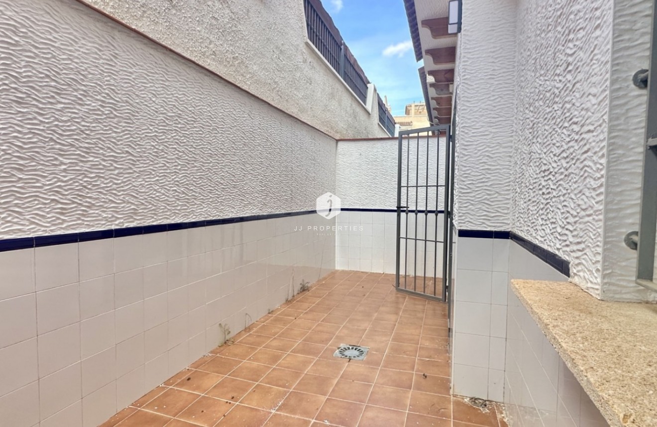 Tweedehands - Chalet -
San Miguel de Salinas - Inland