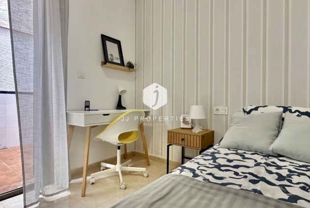 Tweedehands - Chalet -
San Miguel de Salinas - Inland