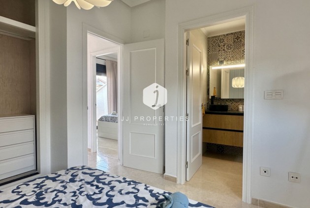 Tweedehands - Chalet -
San Miguel de Salinas - Inland