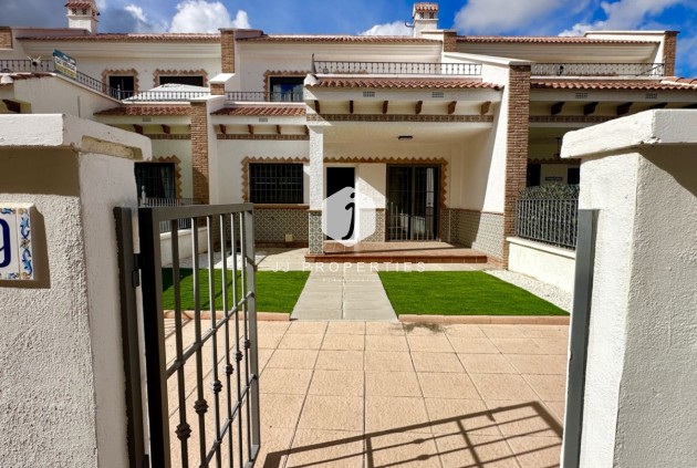 Tweedehands - Chalet -
San Miguel de Salinas - Inland