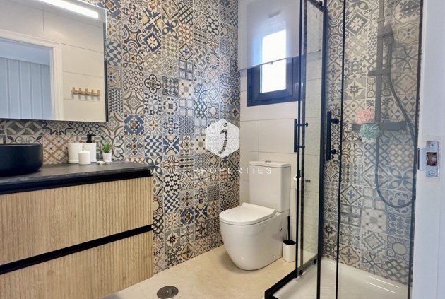 Tweedehands - Chalet -
San Miguel de Salinas - Inland