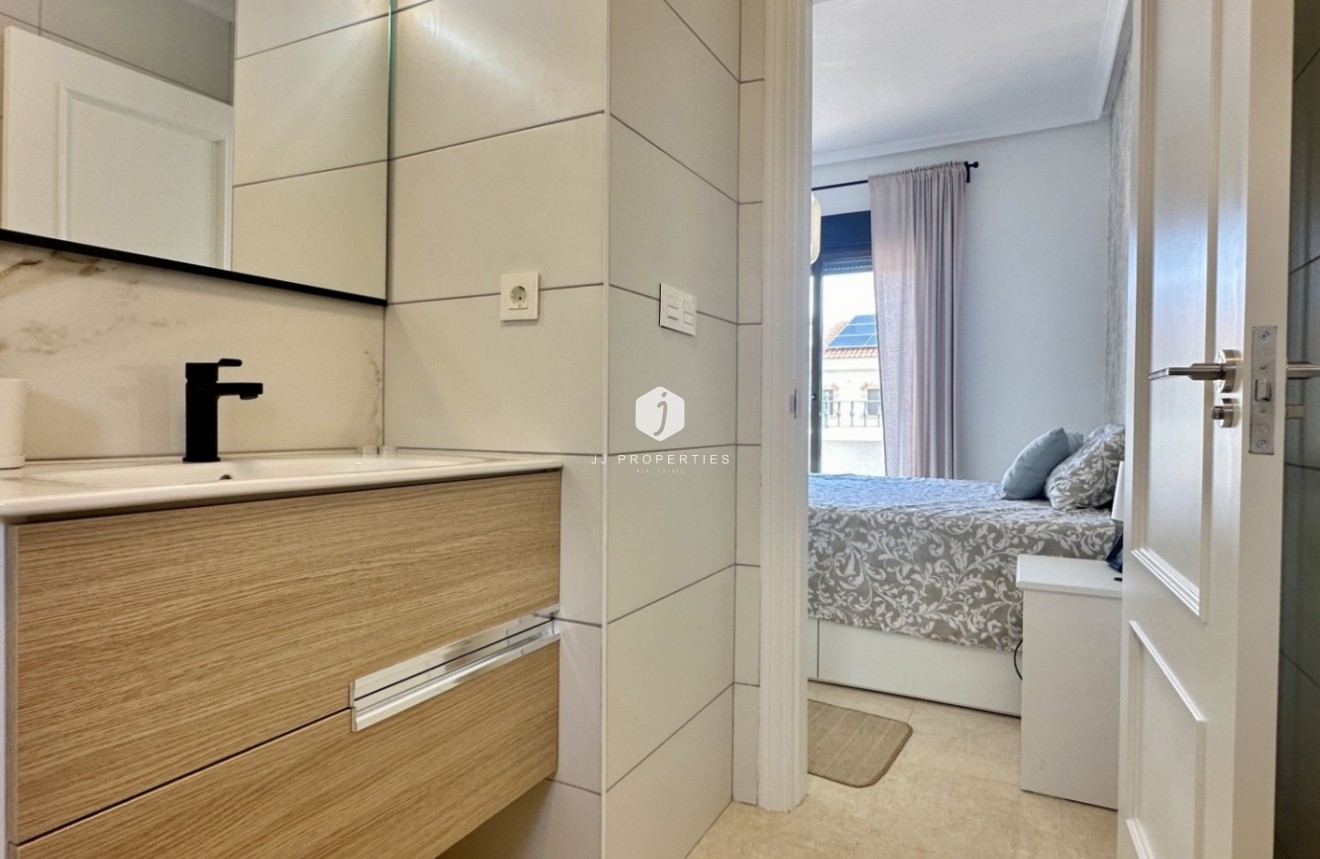 Tweedehands - Chalet -
San Miguel de Salinas - Inland