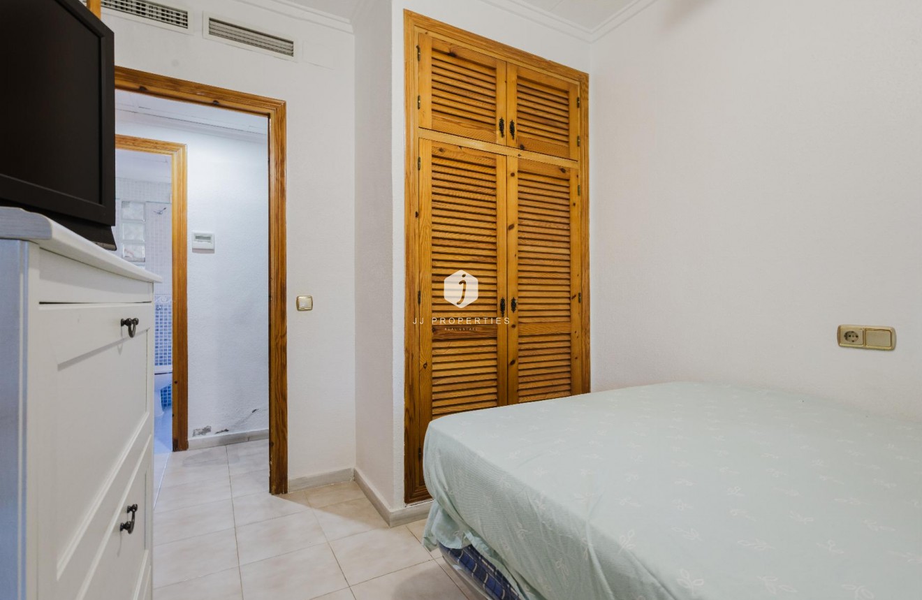 D'occasion - Villa -
Torrevieja - Costa Blanca