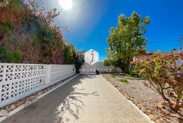 D'occasion - Villa -
Torrevieja - Costa Blanca