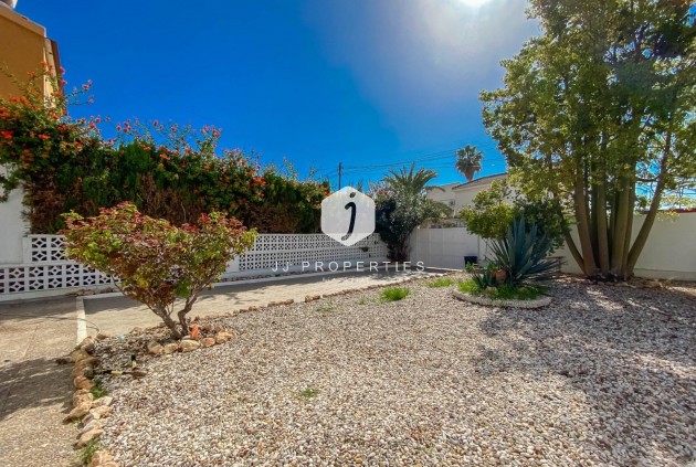 D'occasion - Villa -
Torrevieja - Costa Blanca