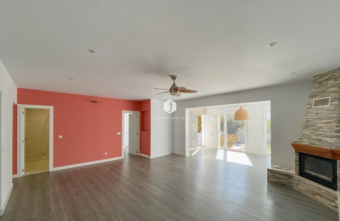 D'occasion - Villa -
Torrevieja - Costa Blanca