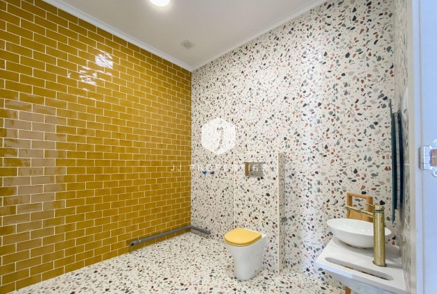 D'occasion - Villa -
Torrevieja - Costa Blanca