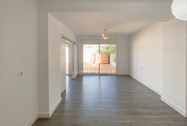 D'occasion - Villa -
Torrevieja - Costa Blanca