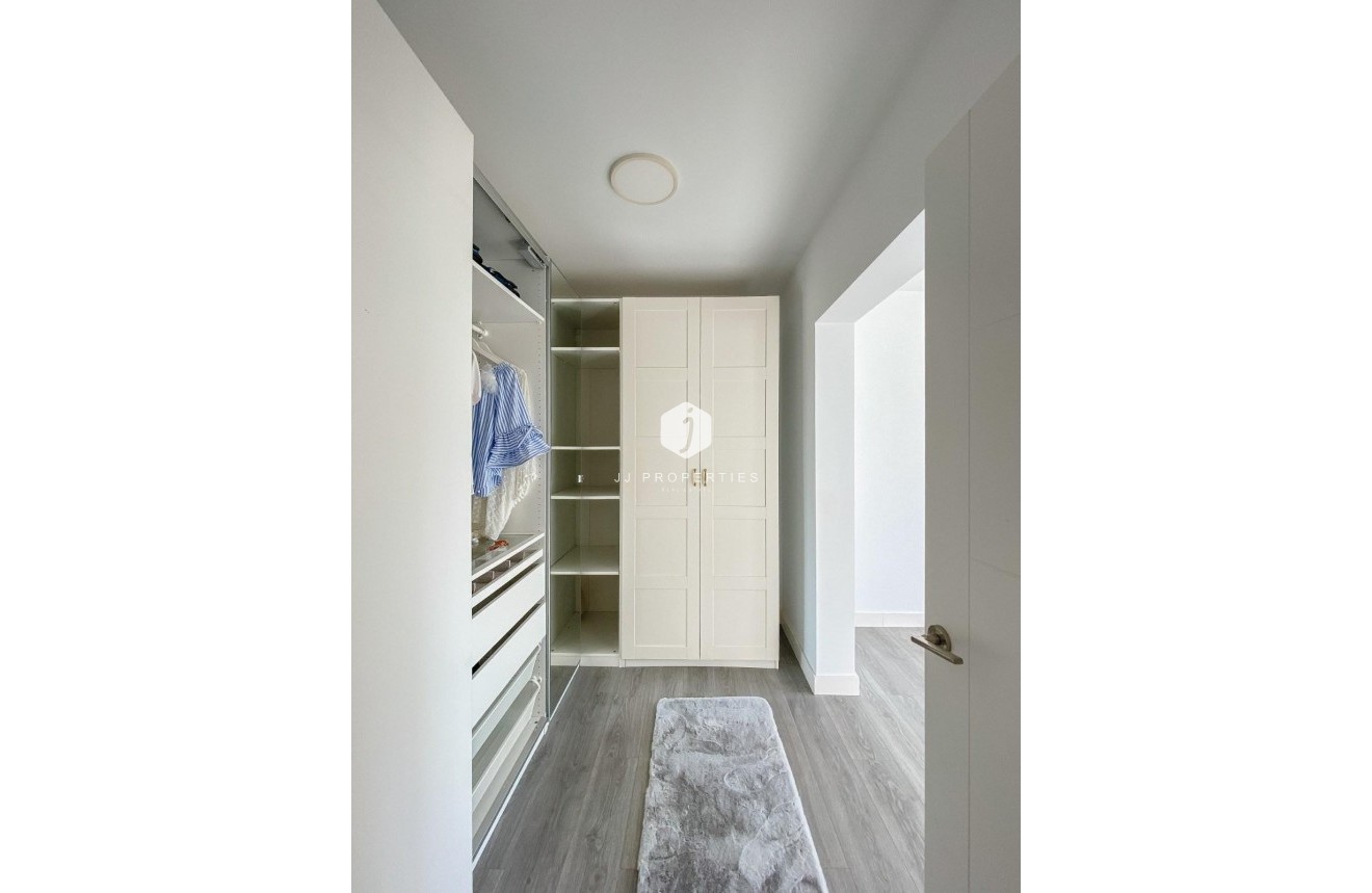 D'occasion - Villa -
Torrevieja - Costa Blanca