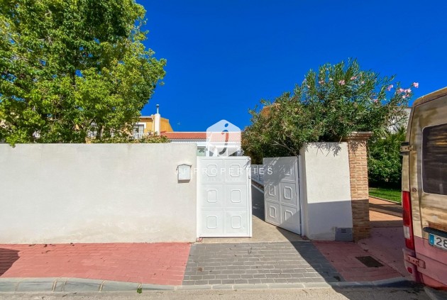 D'occasion - Villa -
Torrevieja - Costa Blanca