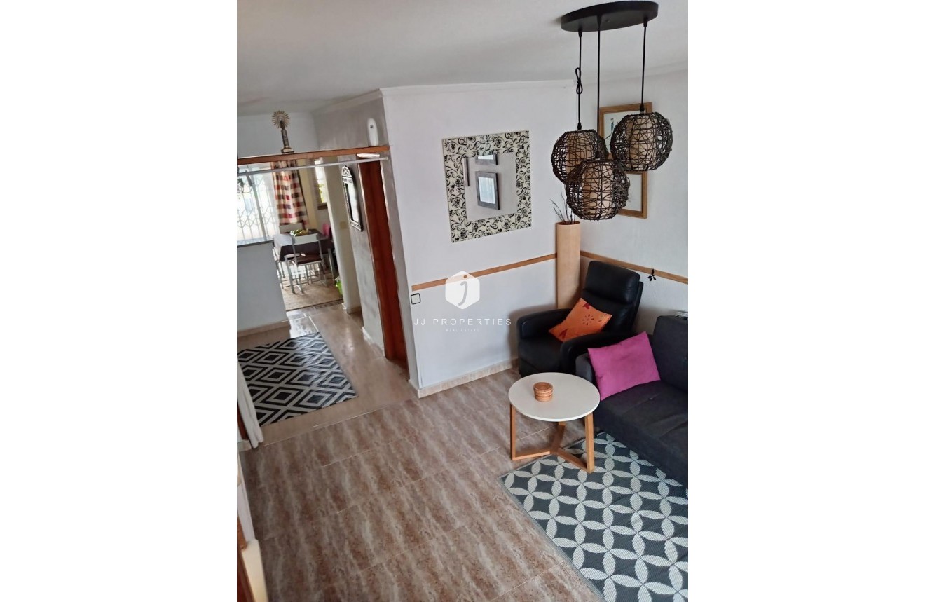 D'occasion - Chalet -
Torrevieja - Costa Blanca