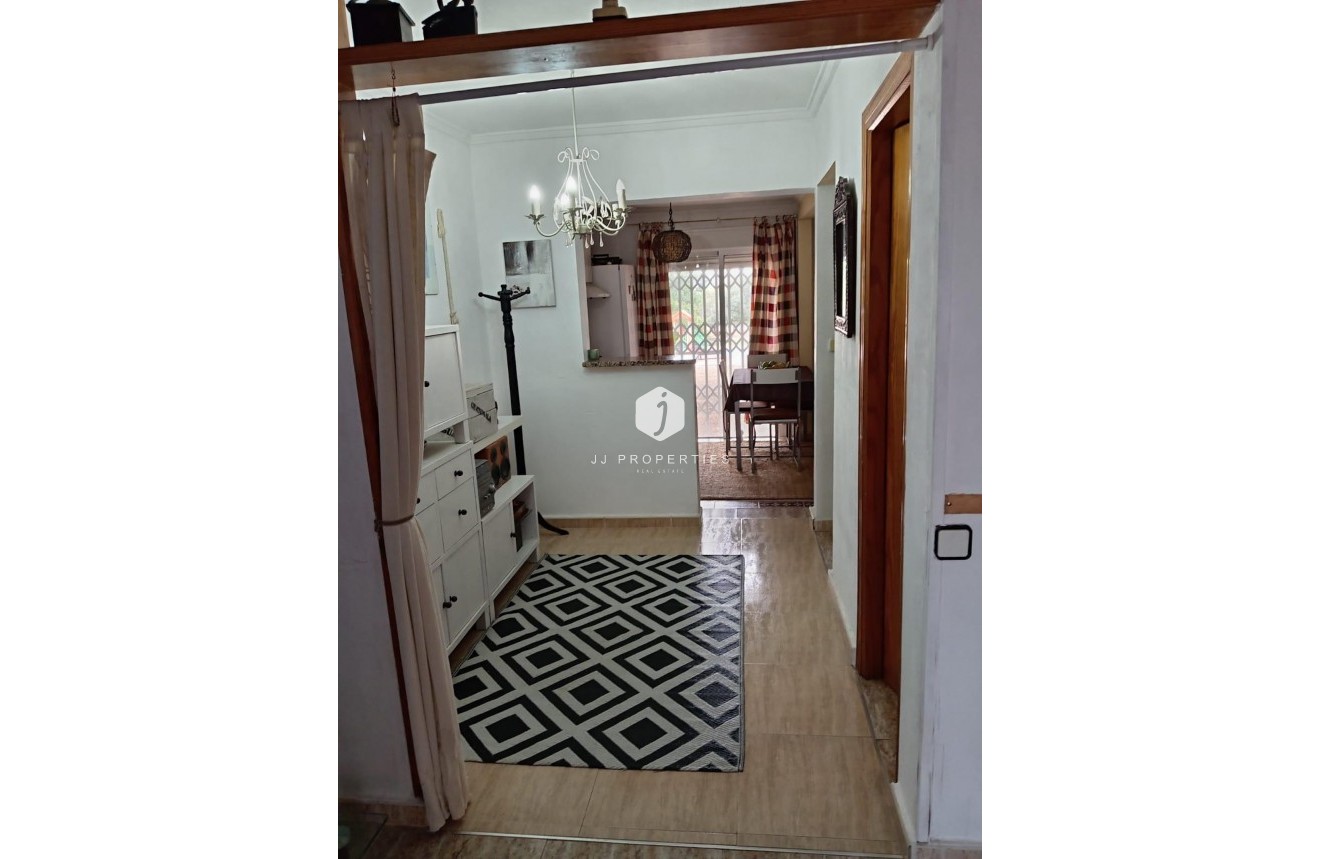 D'occasion - Chalet -
Torrevieja - Costa Blanca