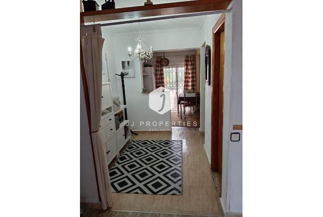 D'occasion - Chalet -
Torrevieja - Costa Blanca